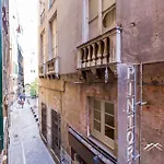Aquarium 4' | 1br | Wi-fi By Tilo